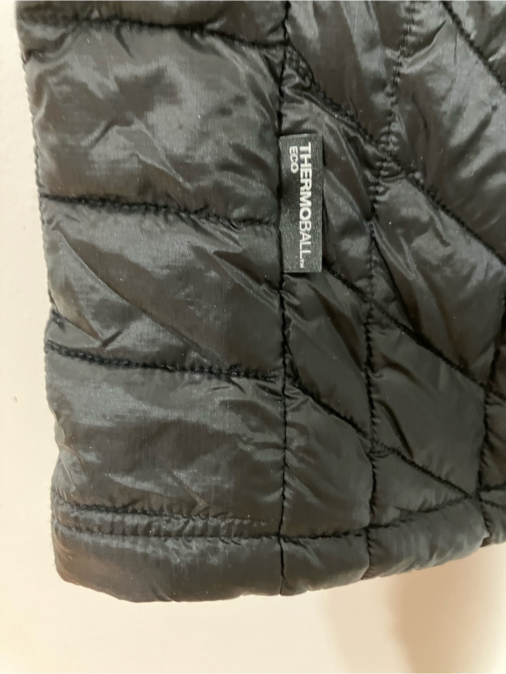 The North Face Black Thermoball Trekker Quilted Men's Vest Jacket Company Logo - Picture 8 of 10